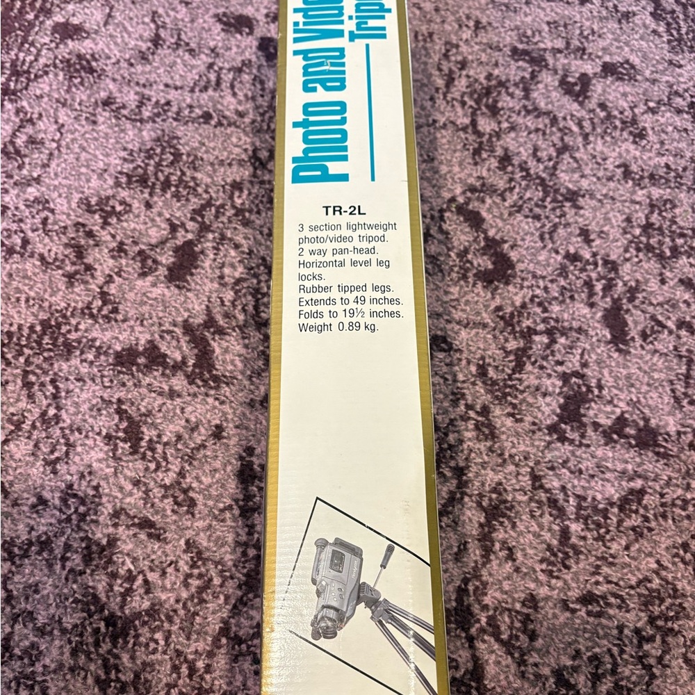 Vintage * Sakar TR-2L Photo and Video Tripod with Box Extends to 49" Retro Decor - Picture 12 of 14